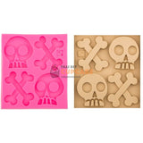 พิมพ์ซิลิโคน รูปหัวกะโหลก และกระดูกไขว้ 4 หลุม พิมพ์ซิลิโคน รูปหัวกะโหลก และกระดูกไขว้ 4 หลุม - อุปกรณ์เบเกอรี่