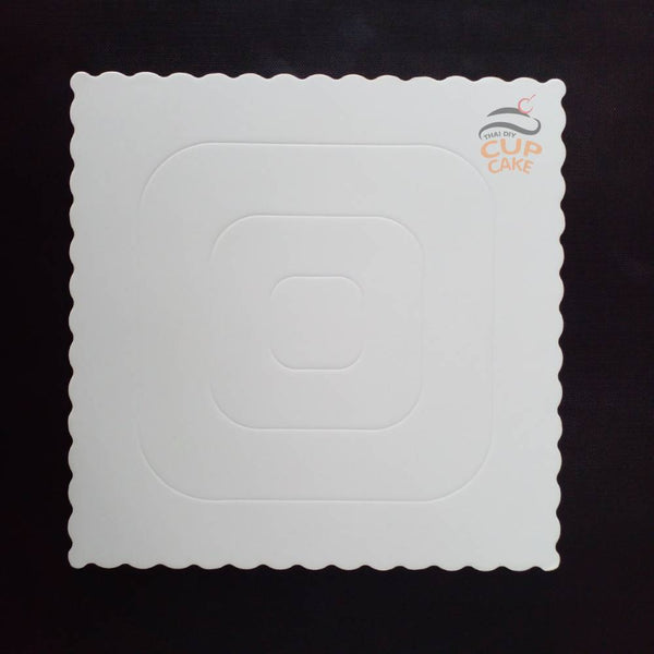 แผ่นรองเค้กกระดาษแข็ง สีขาวสี่เหลี่ยม ขนาด 12x12 นิ้ว