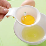 ที่แยกไข่แดงไข่ขาว ที่แยกไข่แดง พลาสติก แบบมีด้ามยึดซิลิโคน ที่แยกไข่แดงไข่ขาว ที่แยกไข่แดง พลาสติก แบบมีด้ามยึดซิลิโคน - อุปกรณ์เบเกอรี่