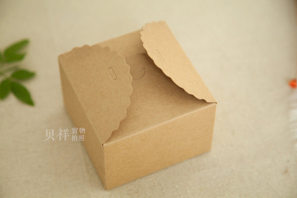 กล่องเค้กขนาดเล็ก กระดาษคราฟท์ ฝาประกบเปิด 9x9x6 ซม. 20 กล่อง กล่องเค้กขนาดเล็ก กระดาษคราฟท์ ฝาประกบเปิด 9x9x6 ซม. 20 กล่อง - อุปกรณ์เบเกอรี่