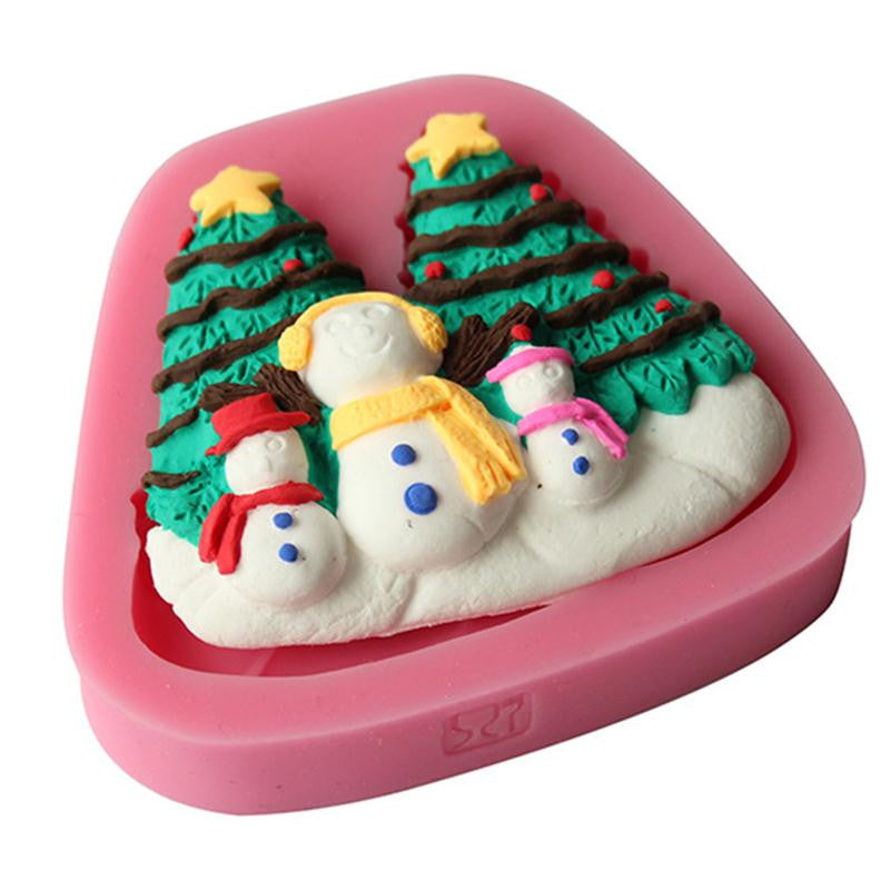แม่พิมพ์ ซิลิโคน ครอบครัวสโนว์แมน ยืนหน้าต้นสน วันคริสต์มาส Christmas แม่พิมพ์ ซิลิโคน ครอบครัวสโนว์แมน ยืนหน้าต้นสน วันคริสต์มาส Christmas - อุปกรณ์เบเกอรี่