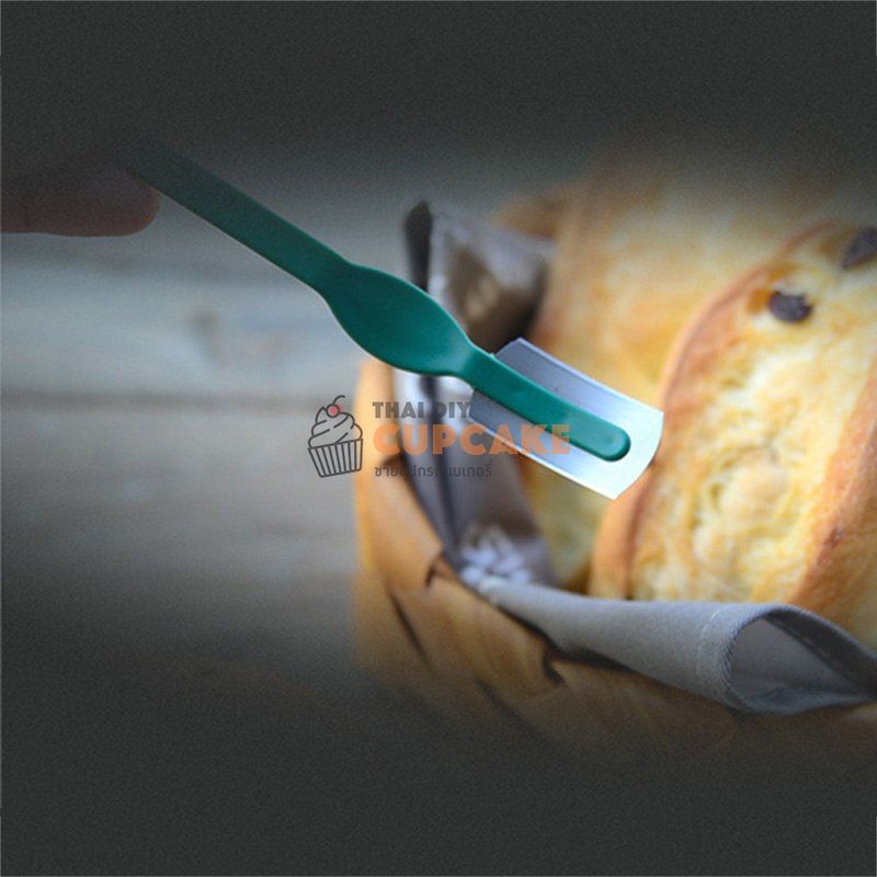 มีดตัด กรีด ที่ทำรอย สำหรับเปิดหน้า ขนมปังฝรั่งเศส Baguette บาเก็ต มีดตัด กรีด ที่ทำรอย สำหรับเปิดหน้า ขนมปังฝรั่งเศส Baguette บาเก็ต - อุปกรณ์เบเกอรี่