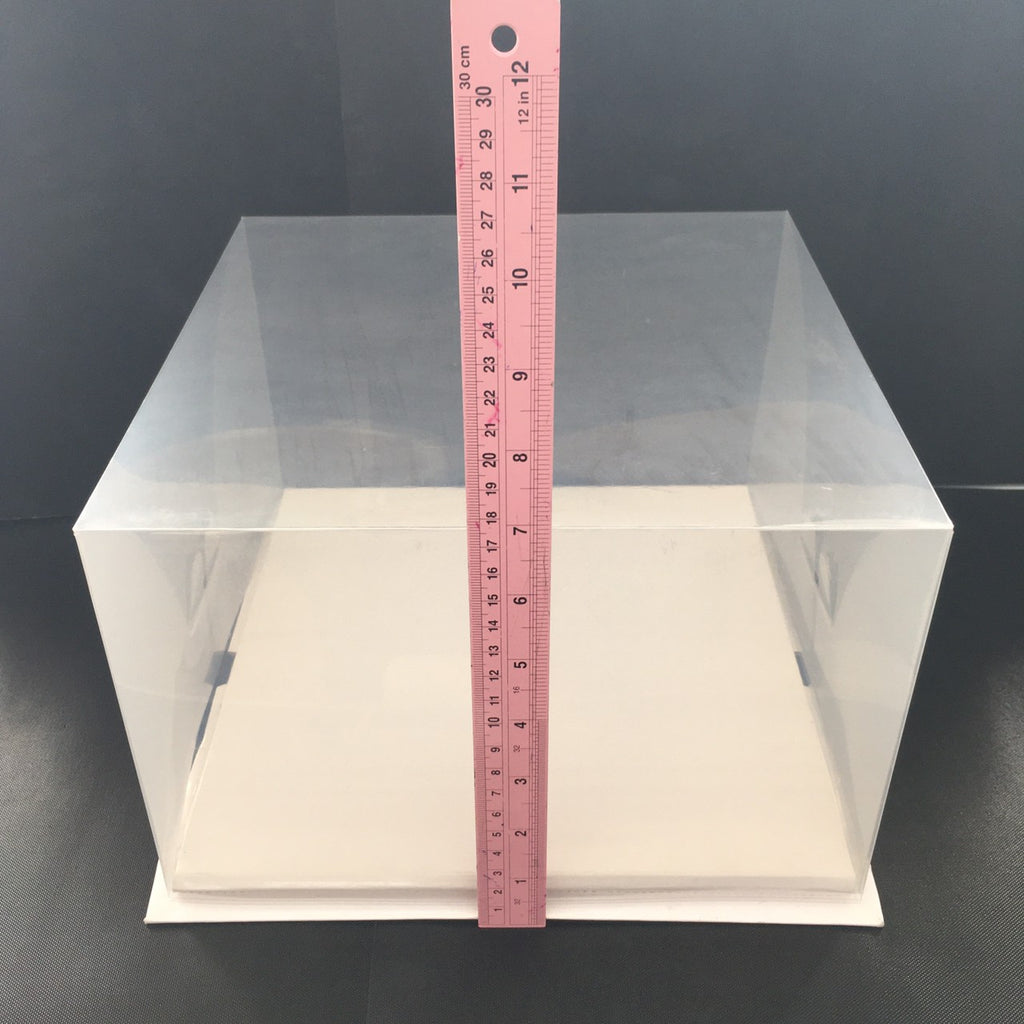 กล่องโชว์เค้ก สำหรับเค้ก 2 ปอนด์ 10 นิ้ว แบบใส ฐานขาว PVC 1 กล่อง ฐาน 26x26 ซม. สูง 17 ซม
