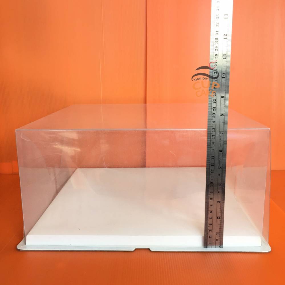 กล่องโชว์เค้ก สำหรับเค้ก 4 ปอนด์ 14 นิ้ว แบบใส ฐานขาว PVC 1 กล่อง ฐาน 36x36 ซม. สูง 18 ซม