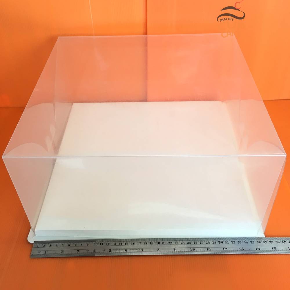 กล่องโชว์เค้ก สำหรับเค้ก 4 ปอนด์ 14 นิ้ว แบบใส ฐานขาว PVC 1 กล่อง ฐาน 36x36 ซม. สูง 18 ซม