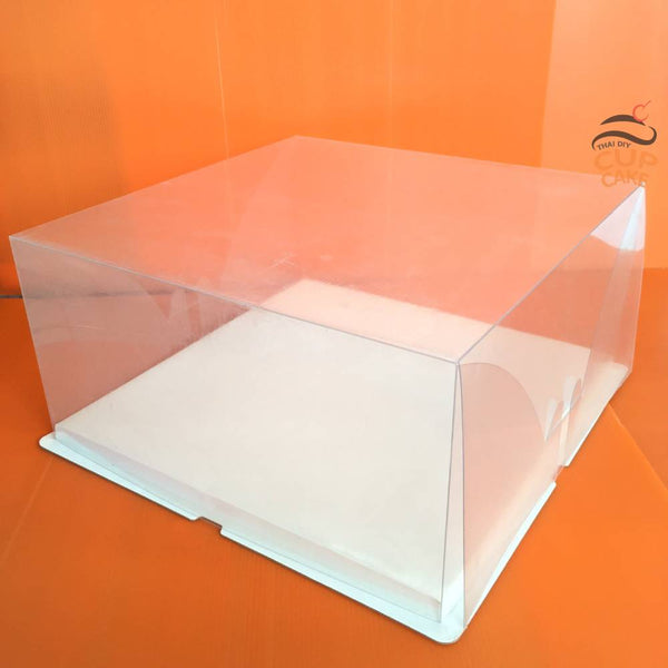 กล่องโชว์เค้ก สำหรับเค้ก 4 ปอนด์ 14 นิ้ว แบบใส ฐานขาว PVC 1 กล่อง ฐาน 36x36 ซม. สูง 18 ซม