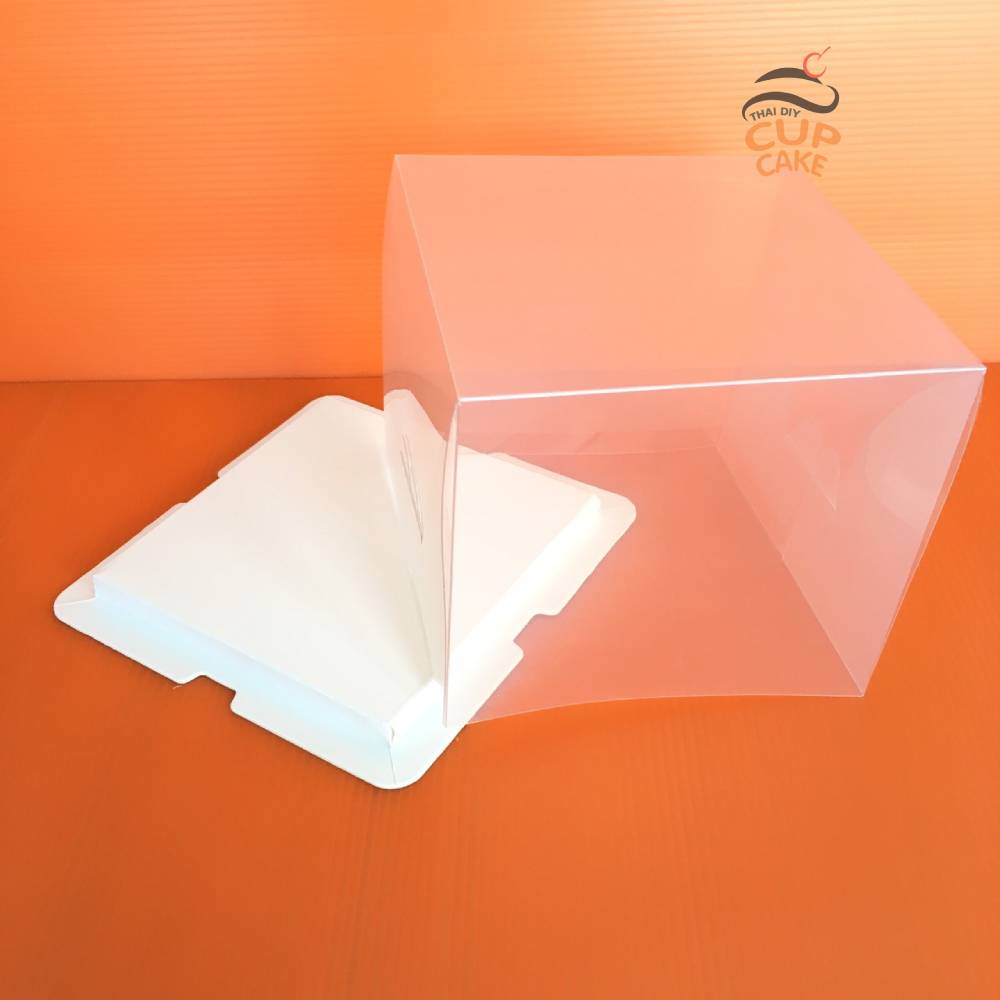 กล่องโชว์เค้ก สำหรับเค้ก 1/2 ปอนด์ 5 นิ้ว แบบใส ฐานขาว PVC 1 กล่อง ฐาน 13x13 ซม. สูง 12 ซม