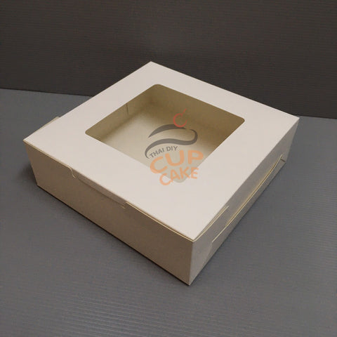 กล่องบราวนี่ กระดาษขาว มีหน้าต่าง ขนาด 20x20 ซม. สูง 6 ซม. 10 กล่อง/ชุด