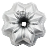 พิมพ์เค้กอลูมิเนียม ดอกลิลลี่ ขนาดเล็ก มีรูตรงกลางผิวไม่ติด Non-stick Bundt Pan 4 นิ้ว 1 ชิ้น พิมพ์เค้กอลูมิเนียม ดอกลิลลี่ ขนาดเล็ก มีรูตรงกลางผิวไม่ติด Non-stick Bundt Pan 4 นิ้ว 1 ชิ้น - อุปกรณ์เบเกอรี่