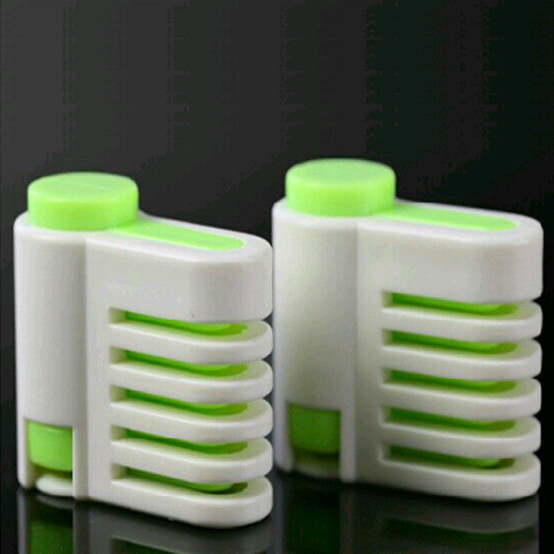 ตัวล็อกมีดตัดเค้ก พลาสติก สีเขียวอ่อน 1 คู่ ปรับระดับได้ 5 ระดับ (สุ่มสี) ตัวล็อกมีดตัดเค้ก พลาสติก สีเขียวอ่อน 1 คู่ ปรับระดับได้ 5 ระดับ (สุ่มสี) - อุปกรณ์เบเกอรี่