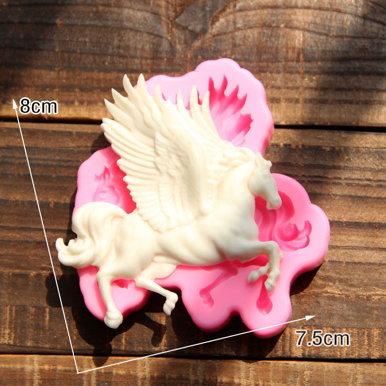 แม่พิมพ์ ซิลิโคน ม้าบินเพกาซัส Pegasus ทำฟองดอง ช๊อคโกแล๊ต ตกแต่งเค้ก แม่พิมพ์ ซิลิโคน ม้าบินเพกาซัส Pegasus ทำฟองดอง ช๊อคโกแล๊ต ตกแต่งเค้ก - อุปกรณ์เบเกอรี่