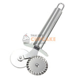 ที่ตัดพิซซ่า มีดตัดพิซซ่า แป้ง พาย แสตนเลส ลูกกลิ้งคู่ 1 ชิ้น  Pizza Cutter Double Cut ที่ตัดพิซซ่า มีดตัดพิซซ่า แป้ง พาย แสตนเลส ลูกกลิ้งคู่ 1 ชิ้น  Pizza Cutter Double Cut - อุปกรณ์เบเกอรี่